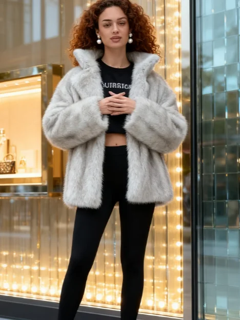 2025 Winter Gradient Faux Fur Coat Women Luxury Oversized Thick Warm Outerwear Long Sleeve Fluffy Faux Fox Fur Outerwears