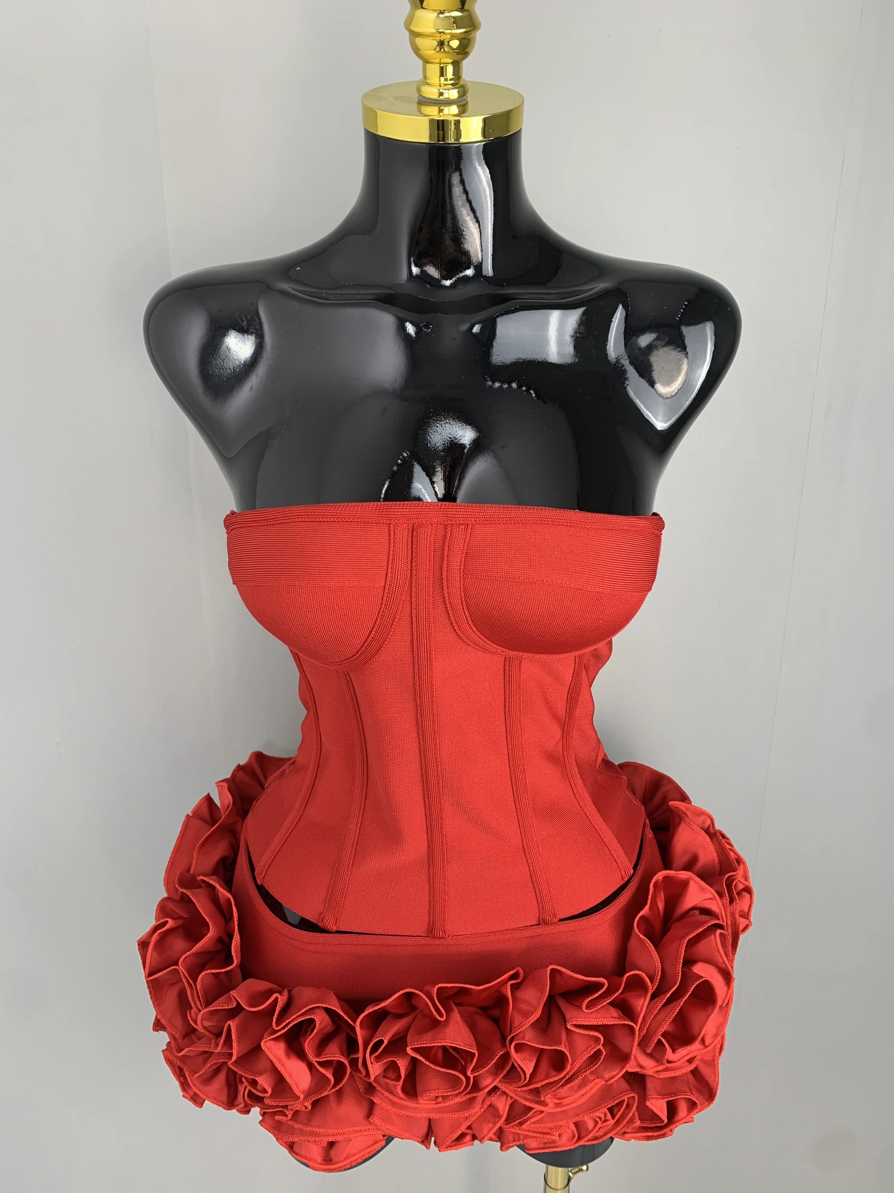 

Women Sexy Red Strapless Lace-up Back Ruffle Hem Bandage Mini Two Piece Set Fashion Celebrity Club Party Cocktail Luxury Outfit
