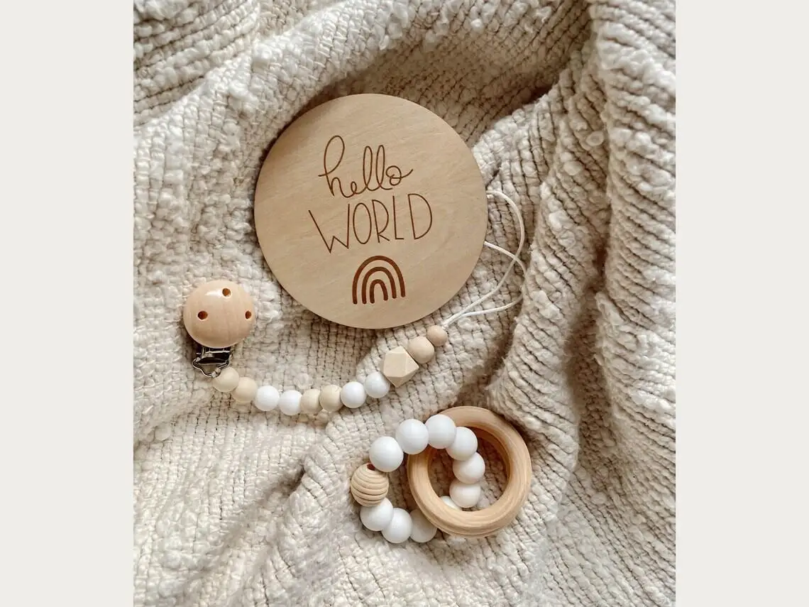 1pcs Hello World Baby Birth Announcement Wooden Disc Sign  Newborn Baby Shower Gift Photo Prop Arrival Plaque