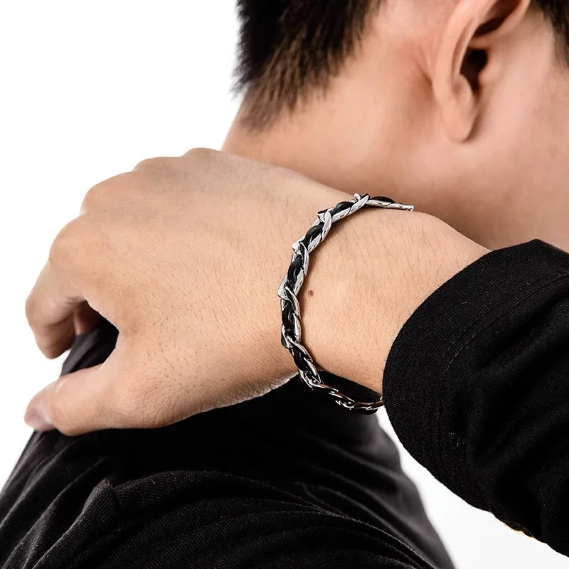 

Trendy Titanium Steel Leather Bracelet for Men Unique Design High End Faion Accory Cuban Sle Wrisand ex