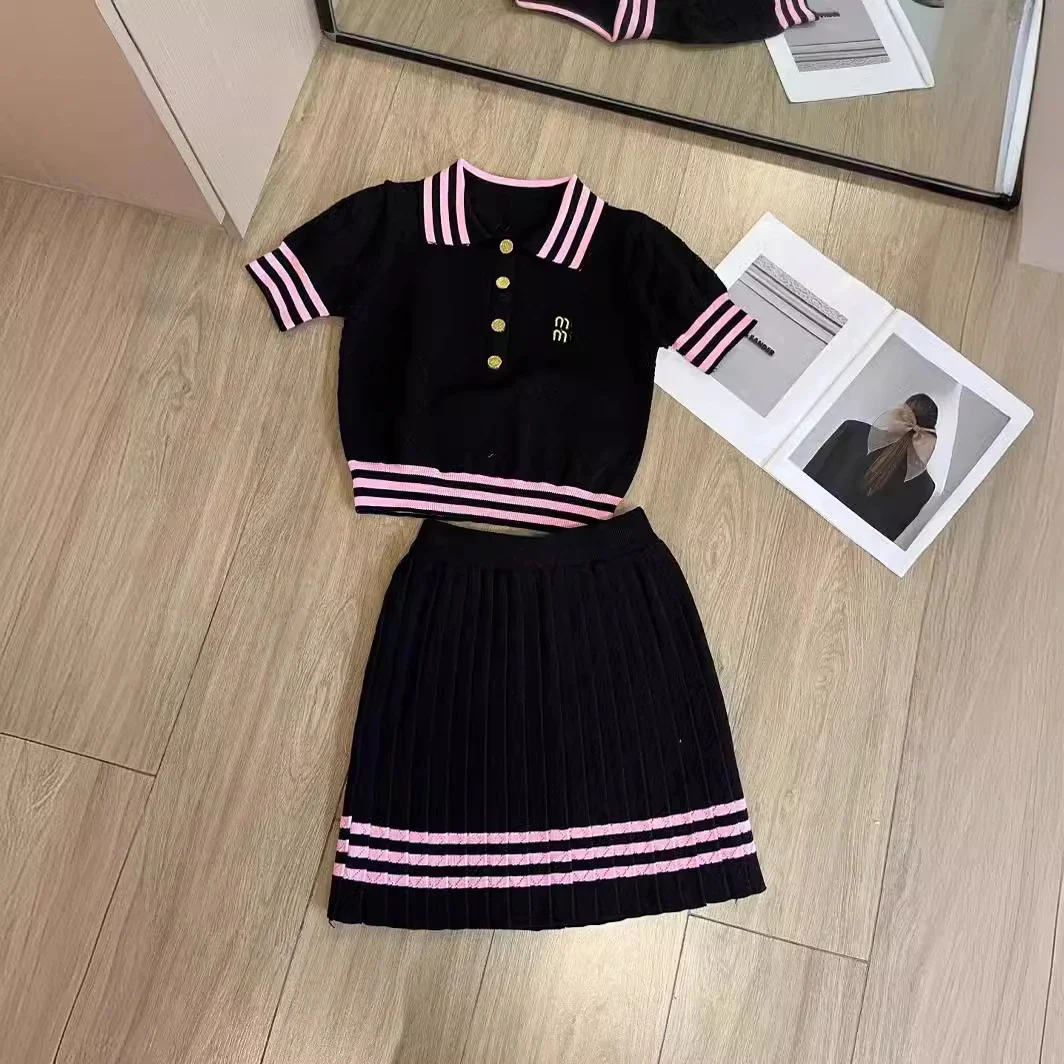 2024 Luxe Merk Lente/Zomer Nieuwe M College-Stijl Kleur Contrast Gestreepte Geborduurde Brief Blouse + Geplooide Rok Gebreid Pak