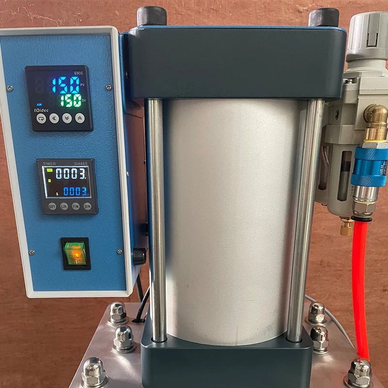 20g Mini Vertical Injection Molding Machine For Plastic Injection Molding Pressure is 300kg Temperature 350β strengthen style