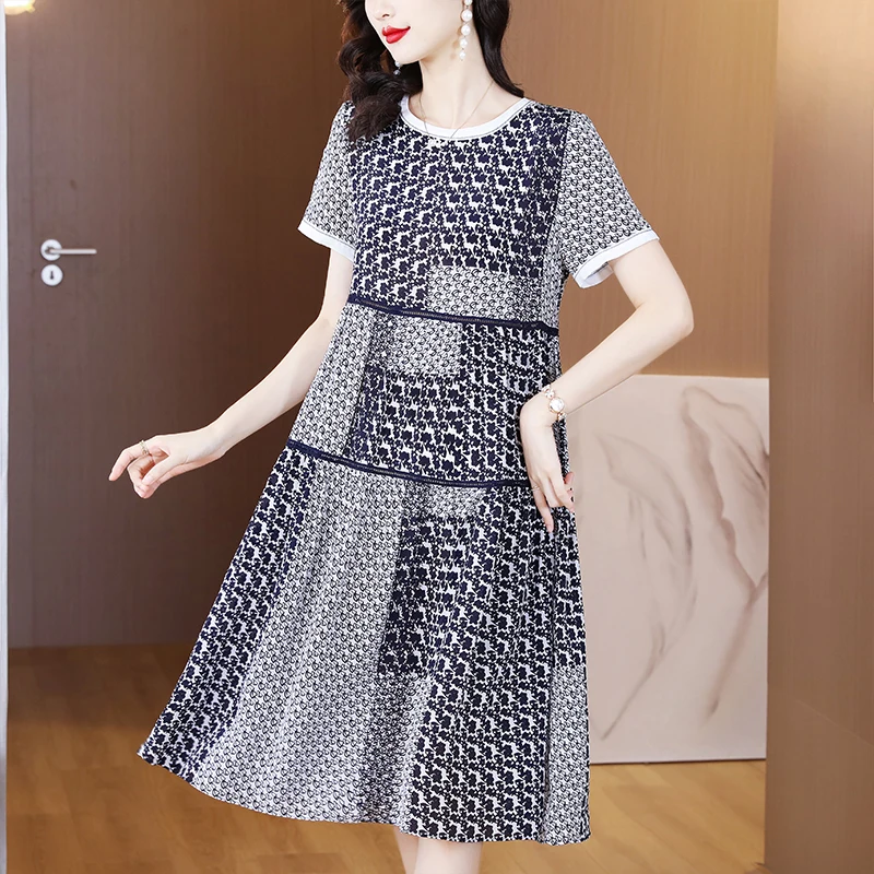 

2023 Summer New Women's Print Satin Face Elegant Dress Fashion High-end Show Thin Round Neck Half Sleeve Temperament Long Dress