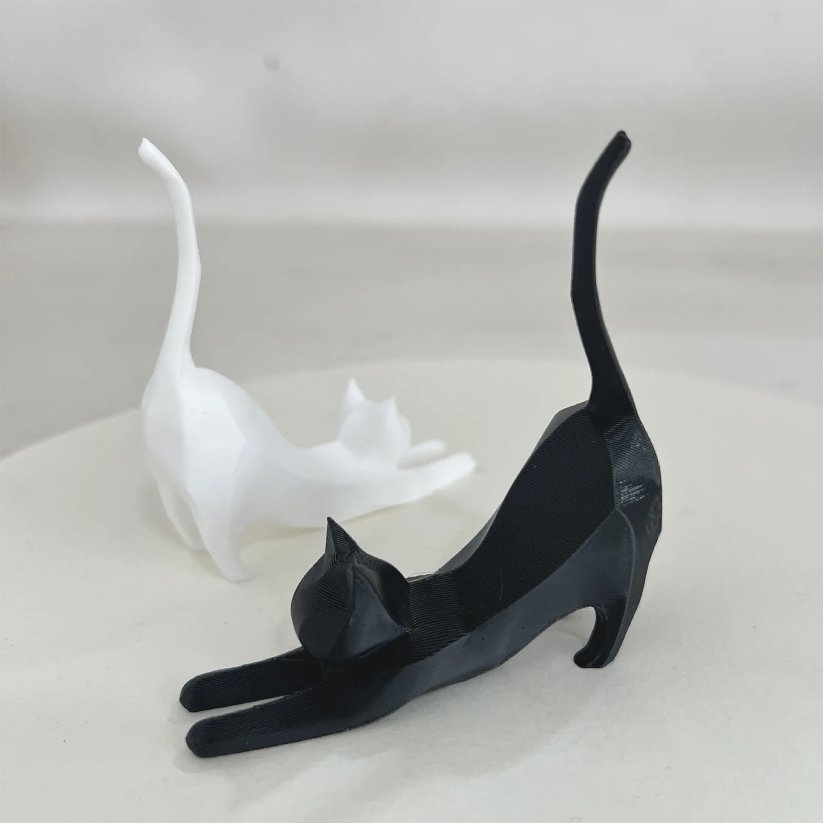 Tiny Stretching Cat Sculpture Stretching Pose Miniature Decor for Bedroom and Bookshelf Decor