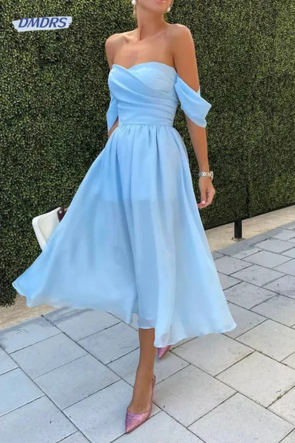 

Blue Chiffon Off-The-Shoulder Short Prom Dress Simple Tea-length Bridesmaid Dress Elegant Off The Shoulder A Line Dresses