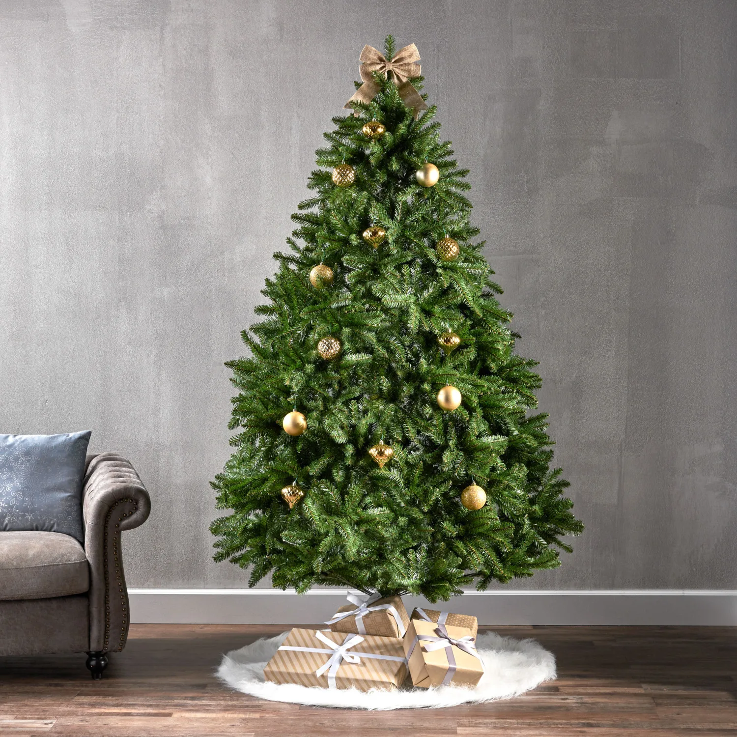 7' Norway Hinged Tree - 2231 Tips, 58