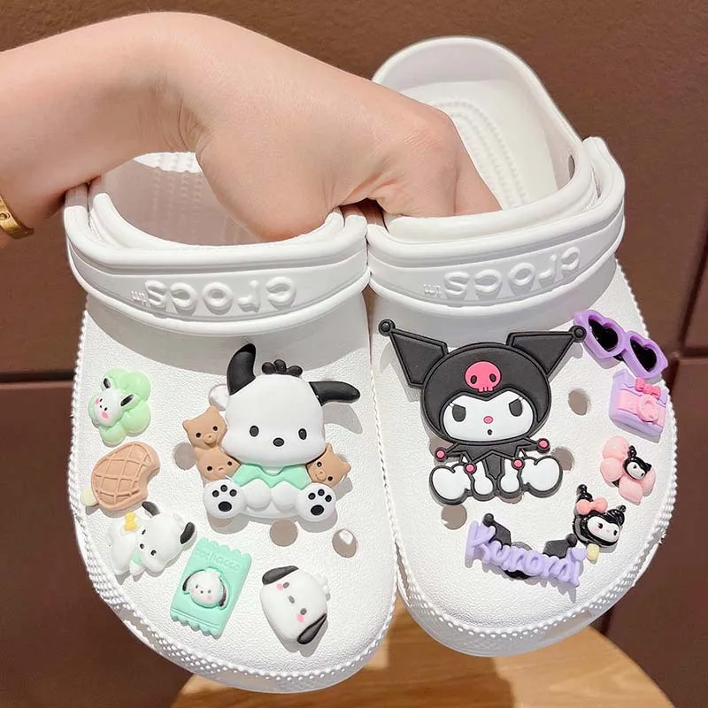 Sanrio-Juego de dijes para zapatos de Hello Kitty Kuromi Cinnamoroll, decoraciones LED para zapatos, accesorios para sandalias, zuecos, regalo, 6-8 piezas