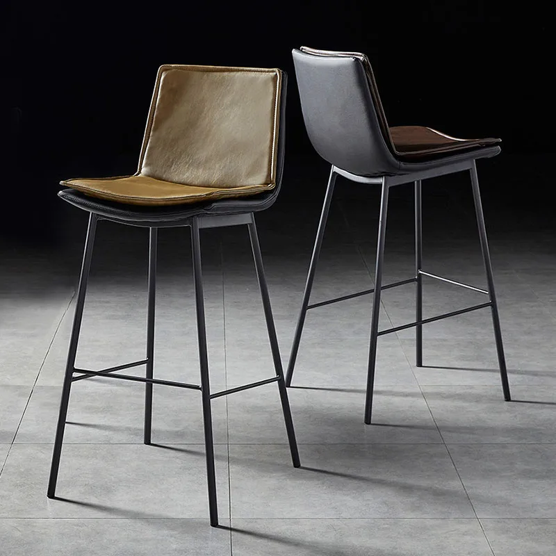 Tabourets de bar hauts design, esthétique moderne et relaxante, chaises de bar d'extérieur minimalistes, tabourets de plage en cuir, mobilier tendance