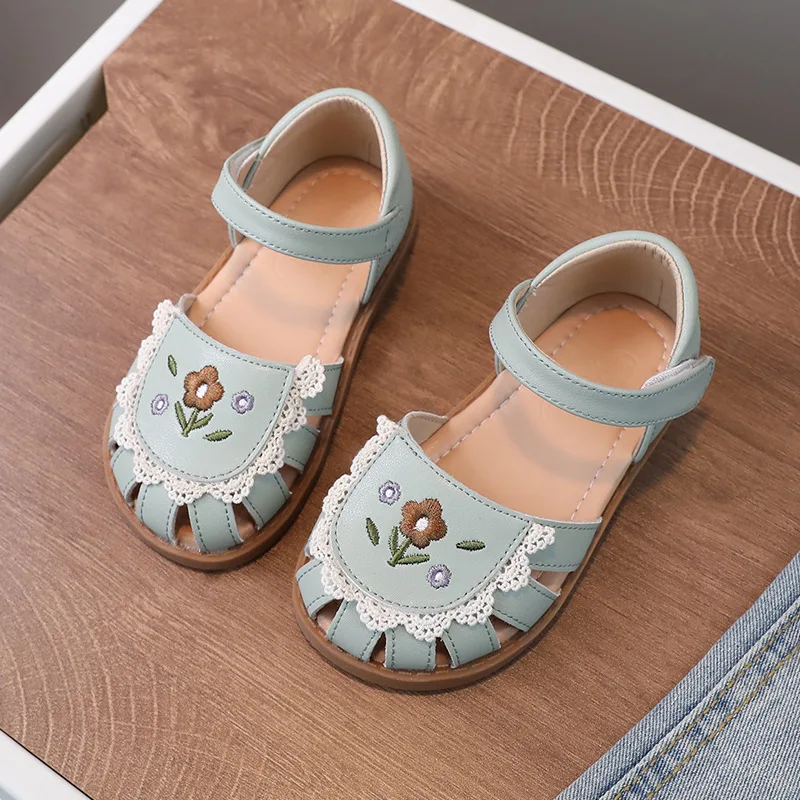 Summer New Embroidered Girls' Sandals Soft Soles Match Little Child Princess Round Head National Style Children's Shoes