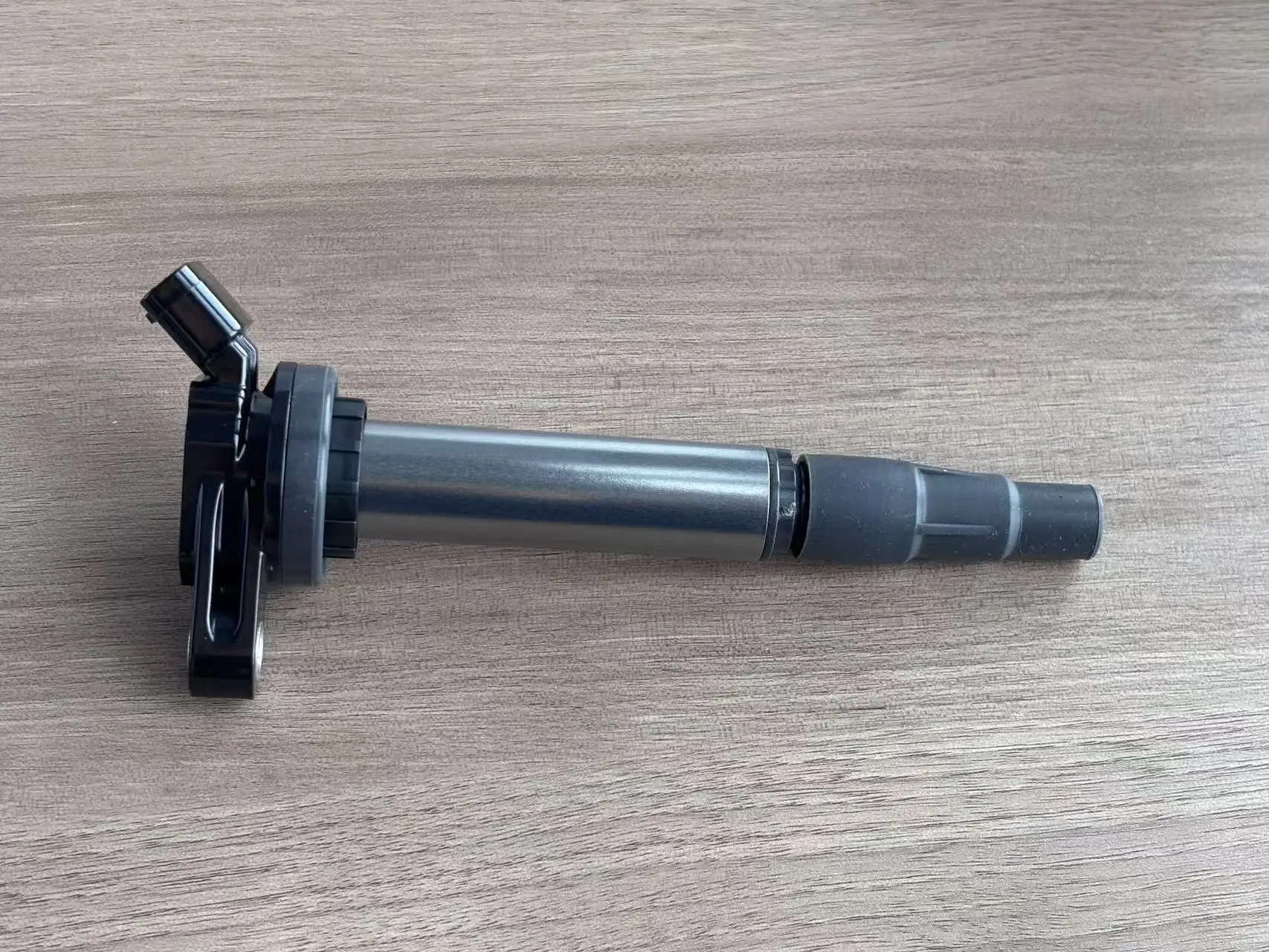 

Комплект из 4 новых катушек зажигания 90919-02258 для Toyota Corolla ZRE152, Prius, Matrix 2009, Scion IM xD 1.8L, C-HR 9091902258