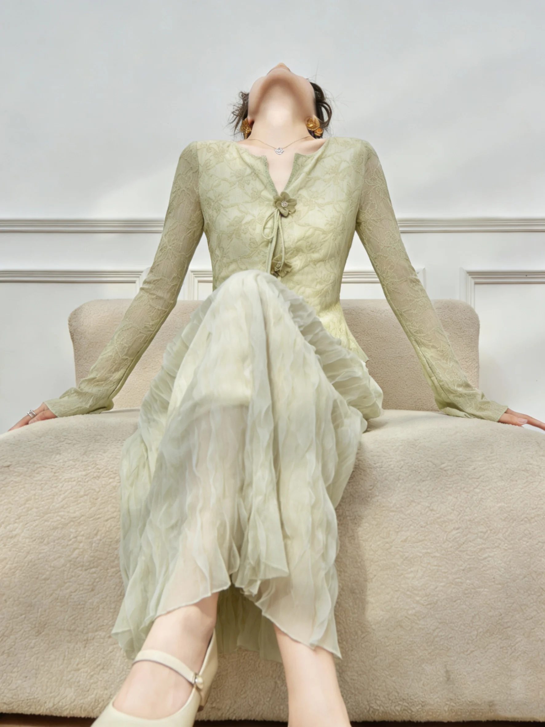 

Зеленый тонкий вязаный топ и сетчатая юбка: комплект из двух предметов для женщин, новинка раннего лета в корейском стиле, дышащий повседневный наряд.