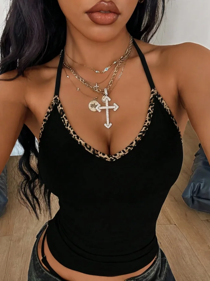 Damen Neckholder V-Ausschnitt Leopardenmuster-Besatz Figurbetont Einfarbig Schwarz Ärmelloses Crop-Top 2026 Sommer Y2K Streetwear Ausgehkleidung Casual