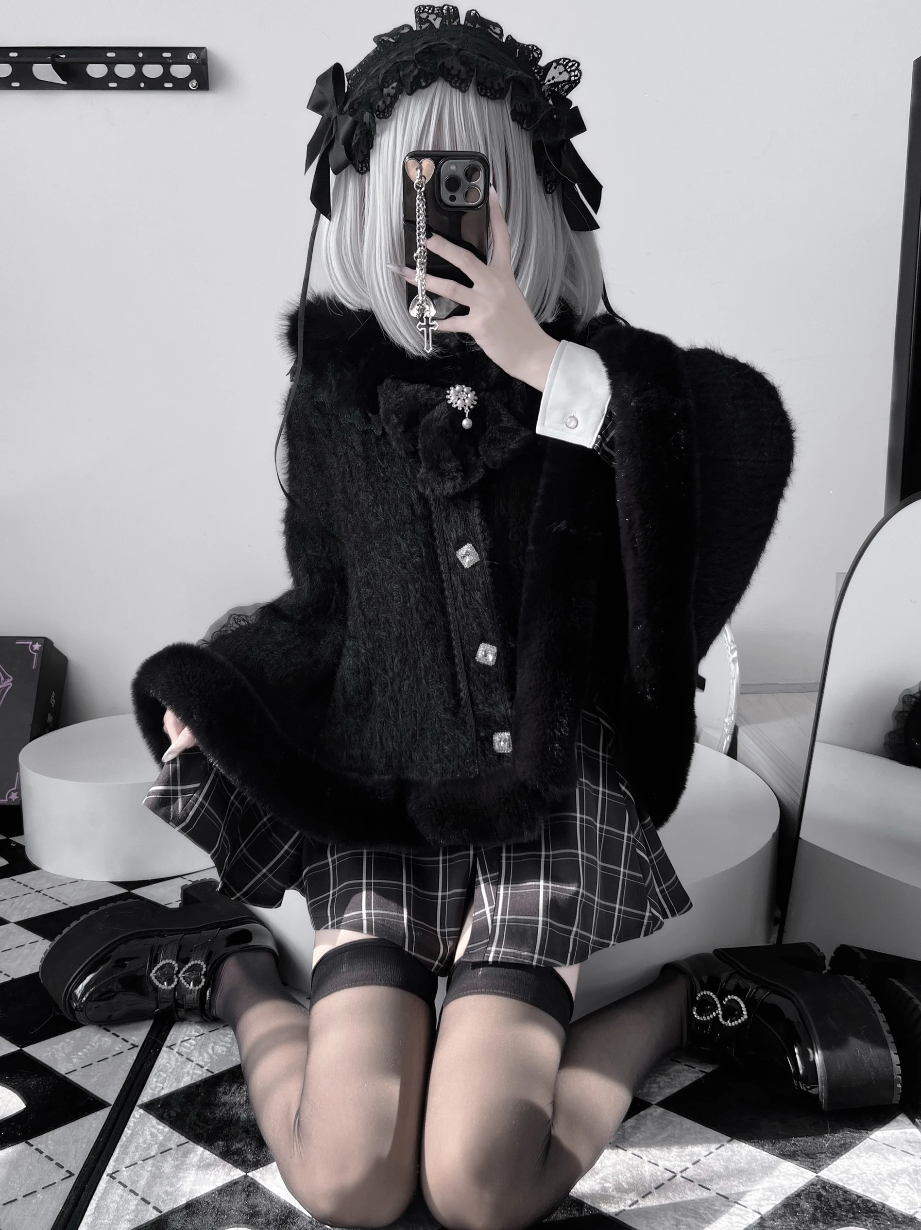 Japonais doux soeur hiver chérie pull Cape femme Production de masse Mine cravate douce Lolita arc strass Cape pour les femmes