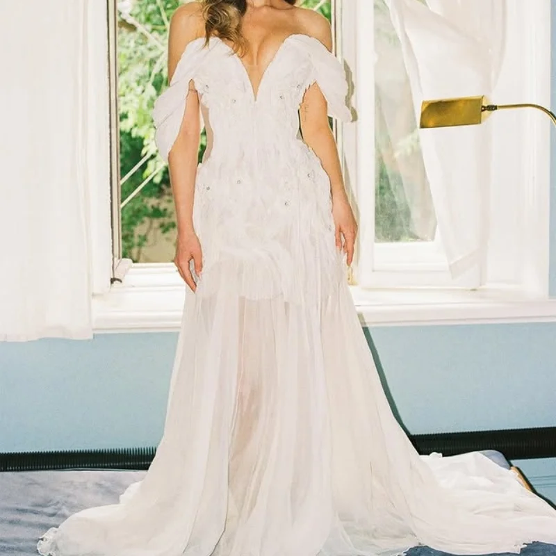 

Customized simple white Ball Gown Royal Wedding Dresses crystal sequin applique Long sleeves Long tail Made Robe De