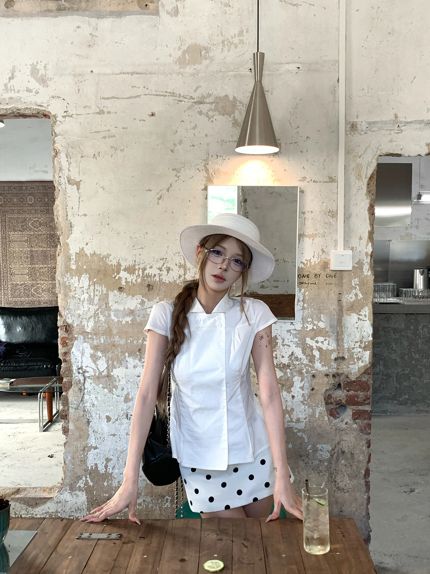 

Потрясающе красивая женская рубашка с коротким рукавом, летняя коллекция 2026, новый корейский стиль, белая, из смесового хлопка, для повседневной носки, прямой крой