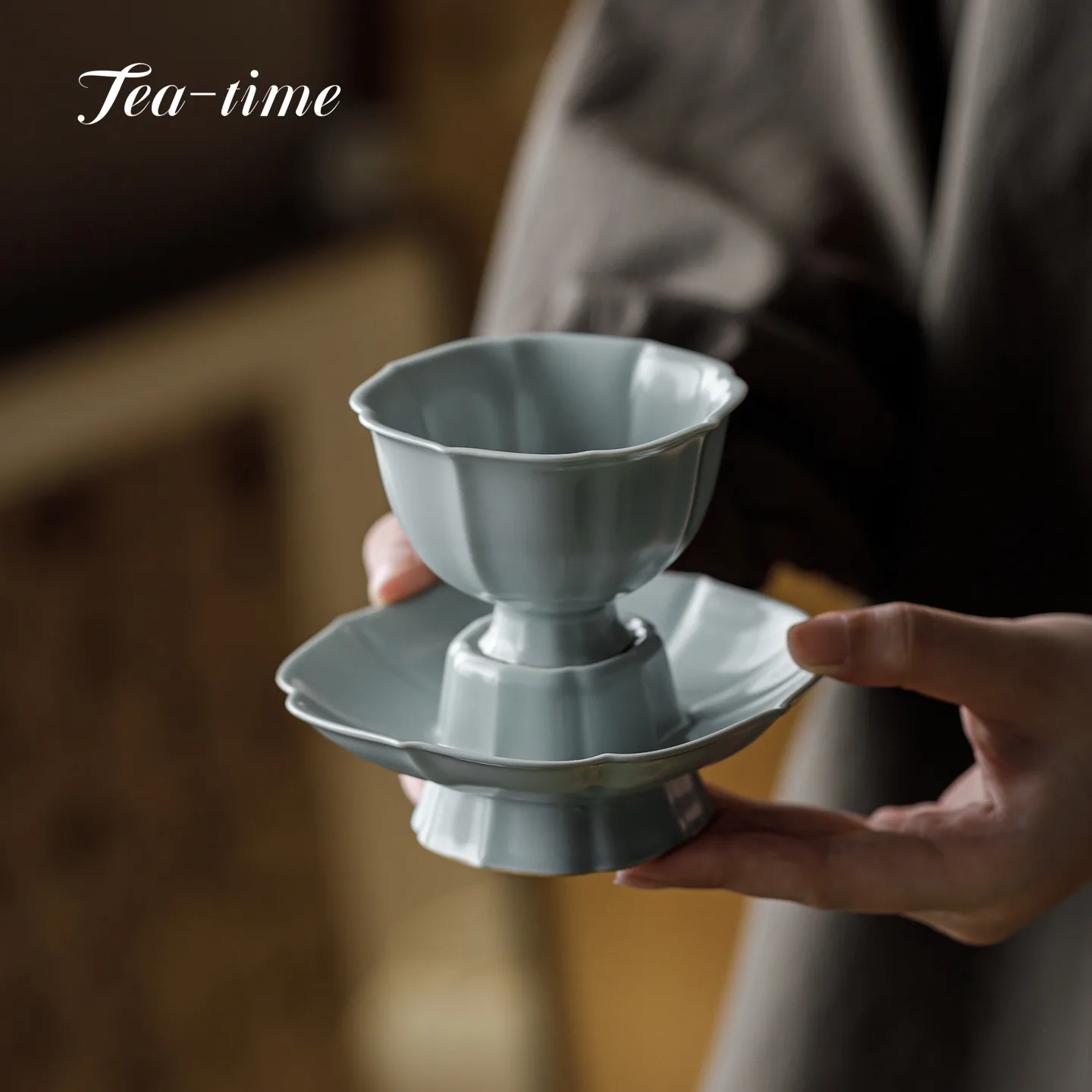 

Набор из двух керамических чайных чашек Sky Blue Ru Kiln на высокой ножке с подставками, для чайной церемонии, красивые чашки из Цзиндэчжэня, для пуэра