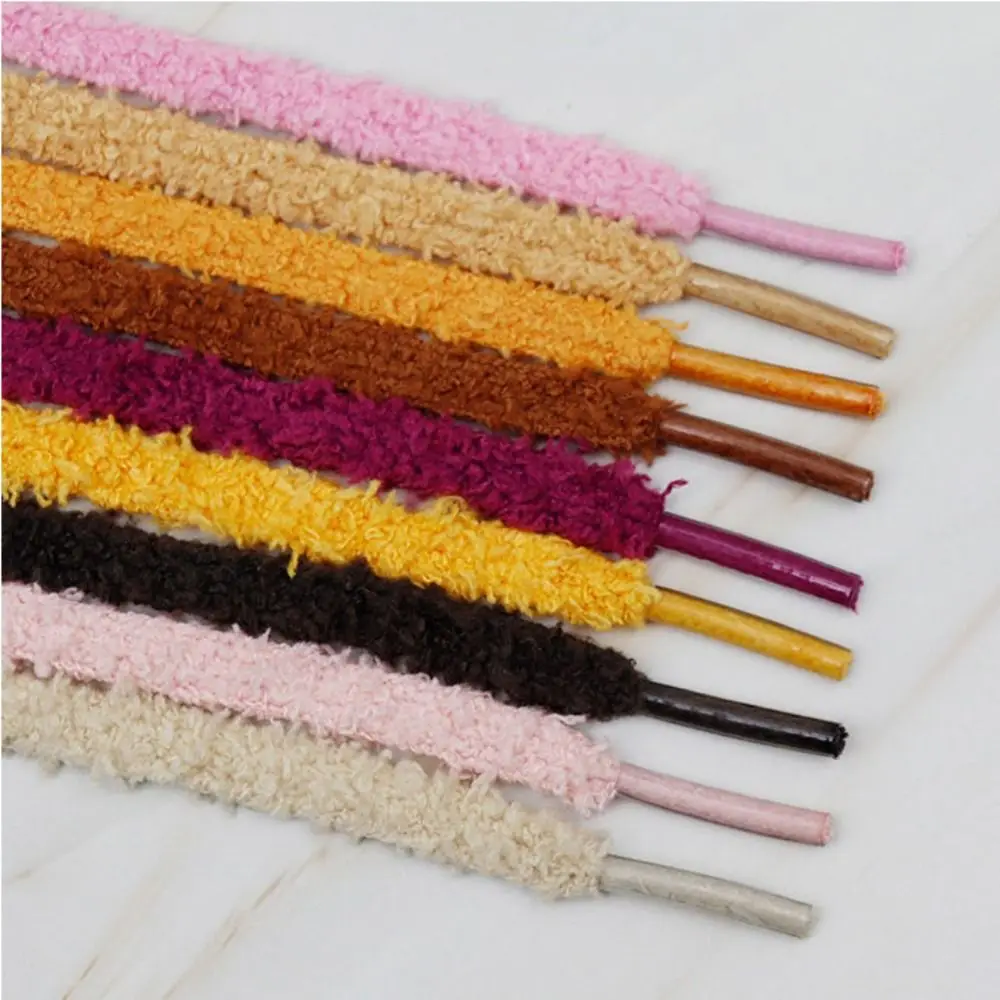 1 คู่แฟชั่นผู้หญิง Fluffy Fuzzy Laces รองเท้าผ้าใบลําลอง Plush รองเท้า Laces น่ารักแบน Shoelaces