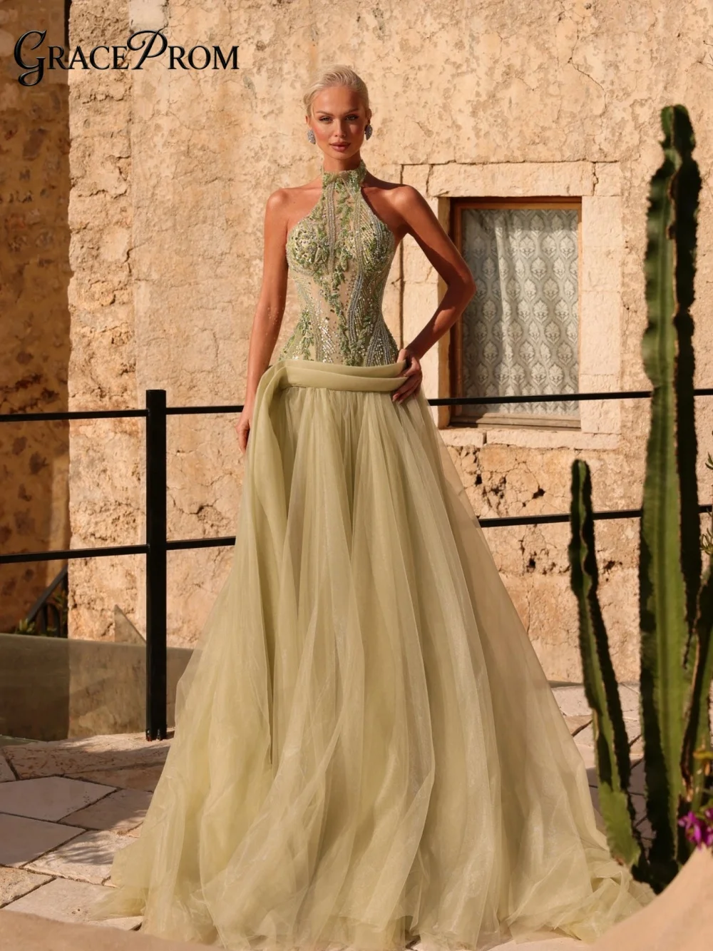 

Sparkling Sage Green Halter Neck Evening Gown 2026 Corset Bodice Flowy Tulle Skirt Party Dress فساتين سهرة For Wedding Guests