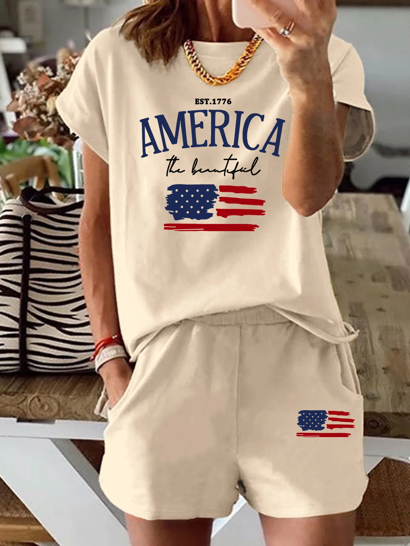 Letnie damskie wygodne i luźne białe nadruki kreskówkowe na co dzień luźne, okrągłe dekolt z krótkim rękawem T-shirt szorty dwuczęściowy zestaw