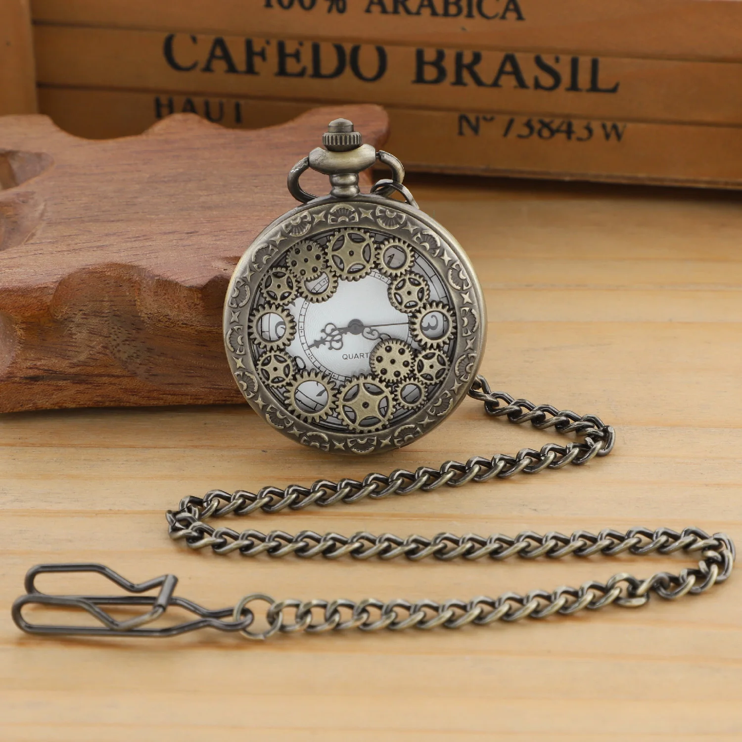 Bronze Gear Hollow Quartz Pocket Watch Necklace Pendant Men Women Watch or Women Men with Fob Chain Jewelry Accessories Gifts