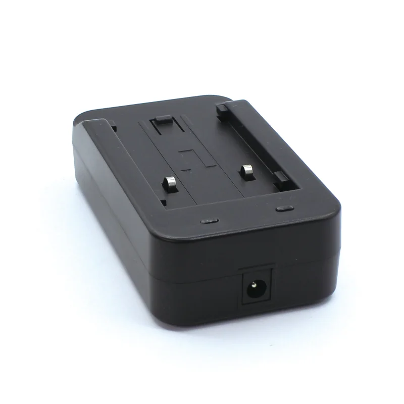 Geomax ZT 20 /20R/30R ZCH302 battery charger Geomax ZT 20 /20R/30R ZOOM 20/30/35PRO GEB302 charger