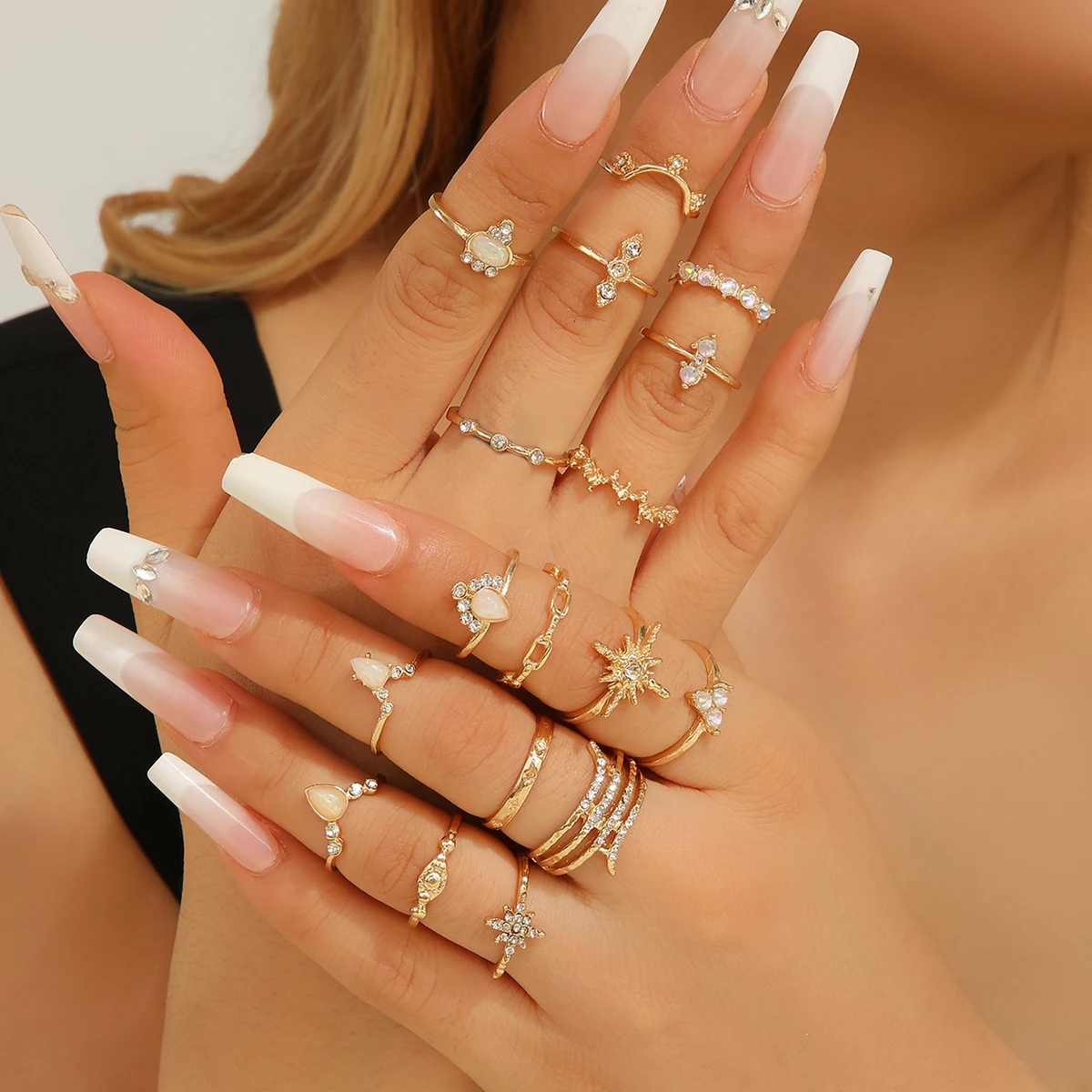 17 Pieces Of New Bohemian-Style Retro Geometric Fashion Moonstone Openwork Water Drop Women's Wedding Banquet Ring Set