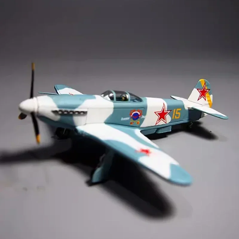 Diecast 1:72 Scale Yak3 Warplane Alloy Model  Detailed Simulation Toy for Adult Collectors & Boy Enthusiasts, Static Decoration