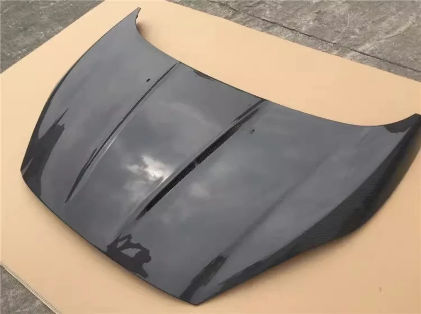 For  Fiesta 2013 2014 modified Auto Accessories Carbon Fiber Engine Hood Engine Cover
