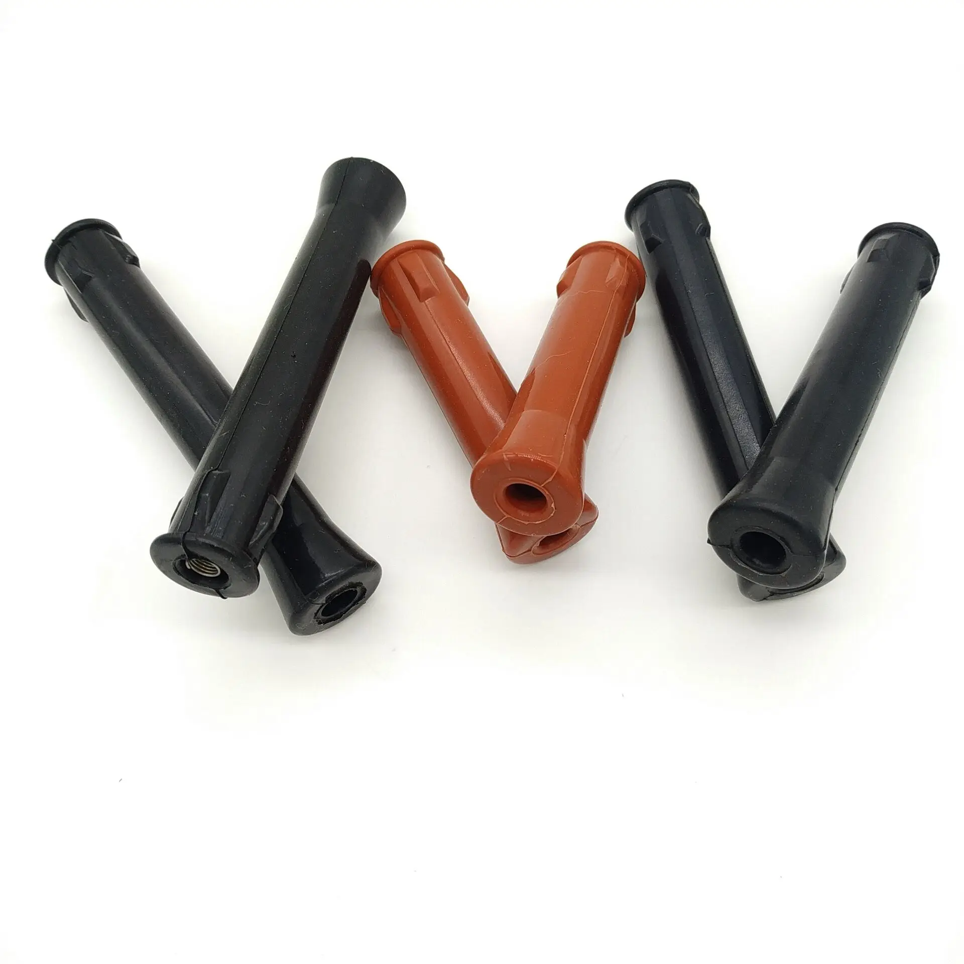 2pcs/kit) Ignition coil rubber sheath for Chinese SAIC ROEWE 350 1.5L 550 MG6 750 1.8T engine Auto car motor parts
