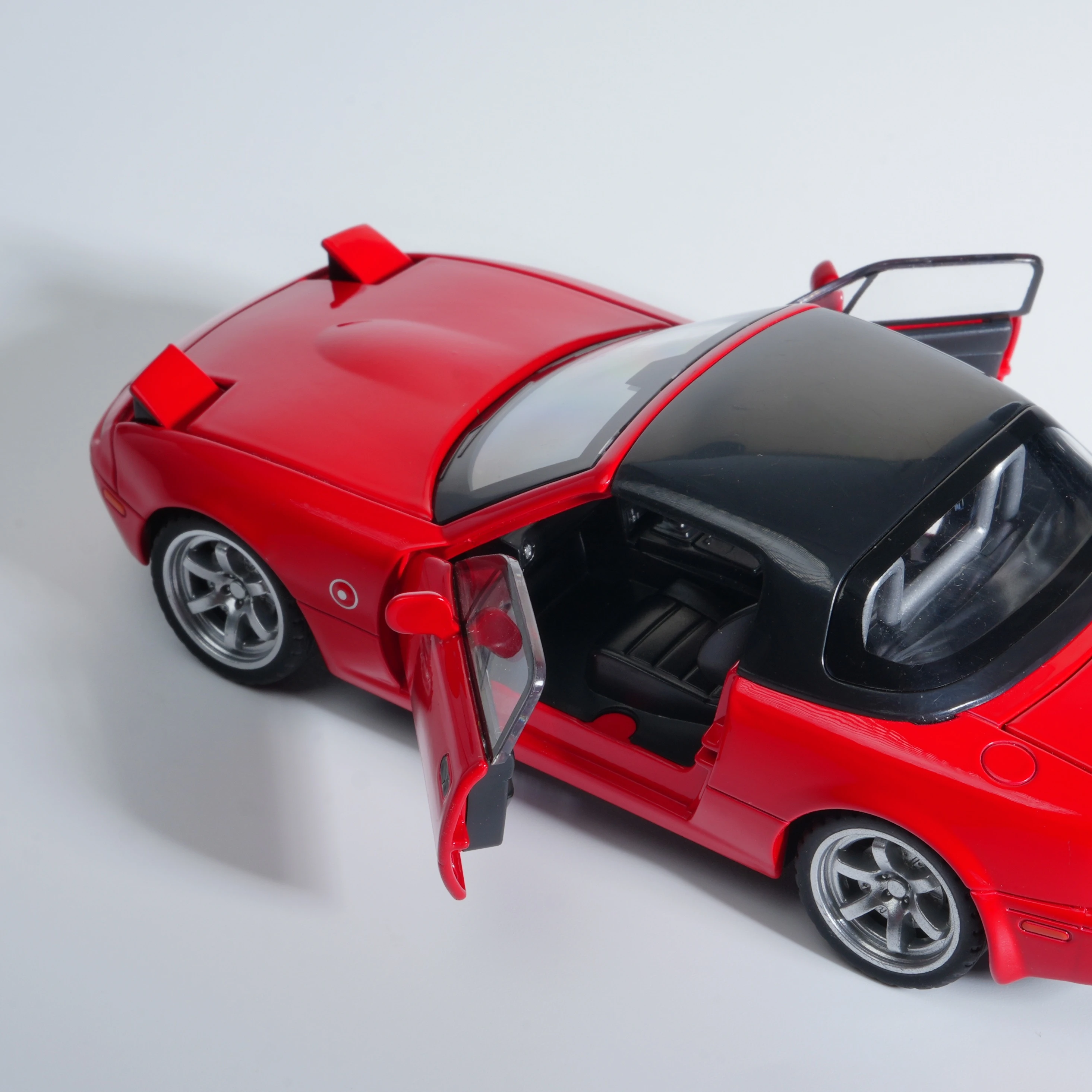 نموذج مركبة مصبوبة مسبقًا باللون الأحمر بمقياس 1:32، سيارة مصنوعة من خليط معدني، سيارة سباق متعددة الوظائف، مناسبة للهدايا أو عرض سطح المكتب #3