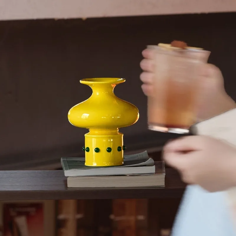 Jade Pot Spring Vase 