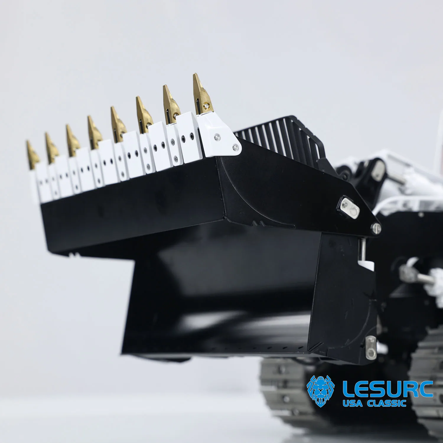 LESU 1/14 973K RC Hydraulic Loader Upgrade Tracked Car Openable Bucket Rear Plow Sound Light System Remote Control Vehicle Gift