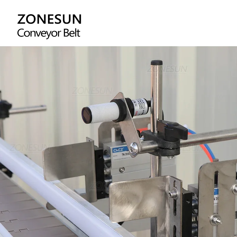 ZONESUN ZS-CB100P Automatyczna przenośnik łańcuchowy o wysokości 900 mm 1,9 m do linii produkcji maszyn transportowych