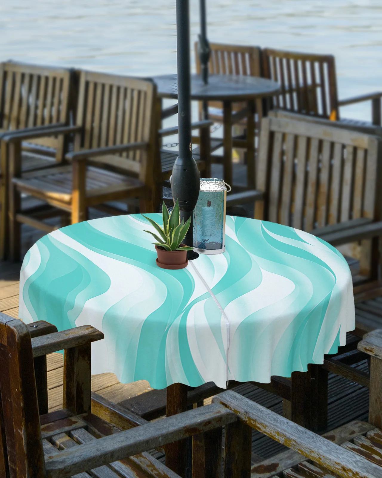 Abstract Gradient Line Color Block Twisted Green Outdoor Tablecloth with Umbrella Hole Zippered Waterproof Round Table Cover