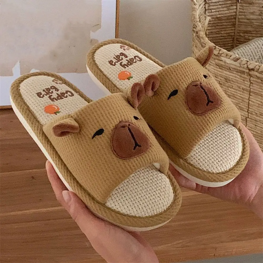 

Мягкие теплые тапочки с капибарой, домашняя одежда с героями мультфильмов, льняные тапочки с капибарой, бесшумные зимние женские шлепанцы с капибарой на толстой подошве