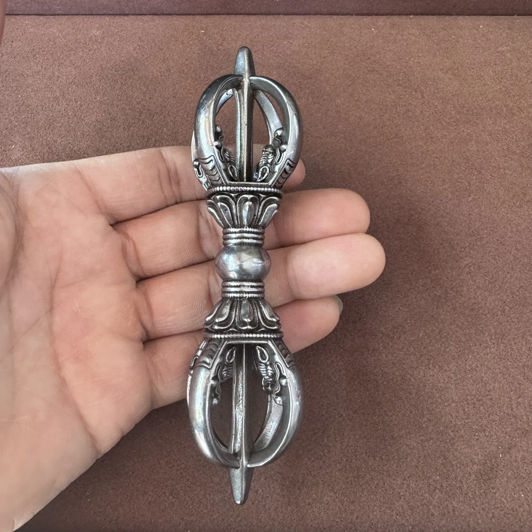 Vajra Decorative Sculpture Premium Iron Buddha Dharma Object for Living Room Entryway Tea Table Decor Elegant Home Figurine
