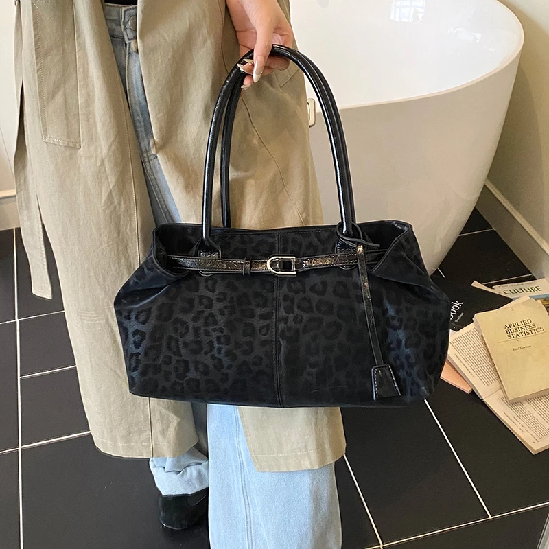 Fashionable Versatile Casual Large-Capacity Shoulder Bag for Women description 43