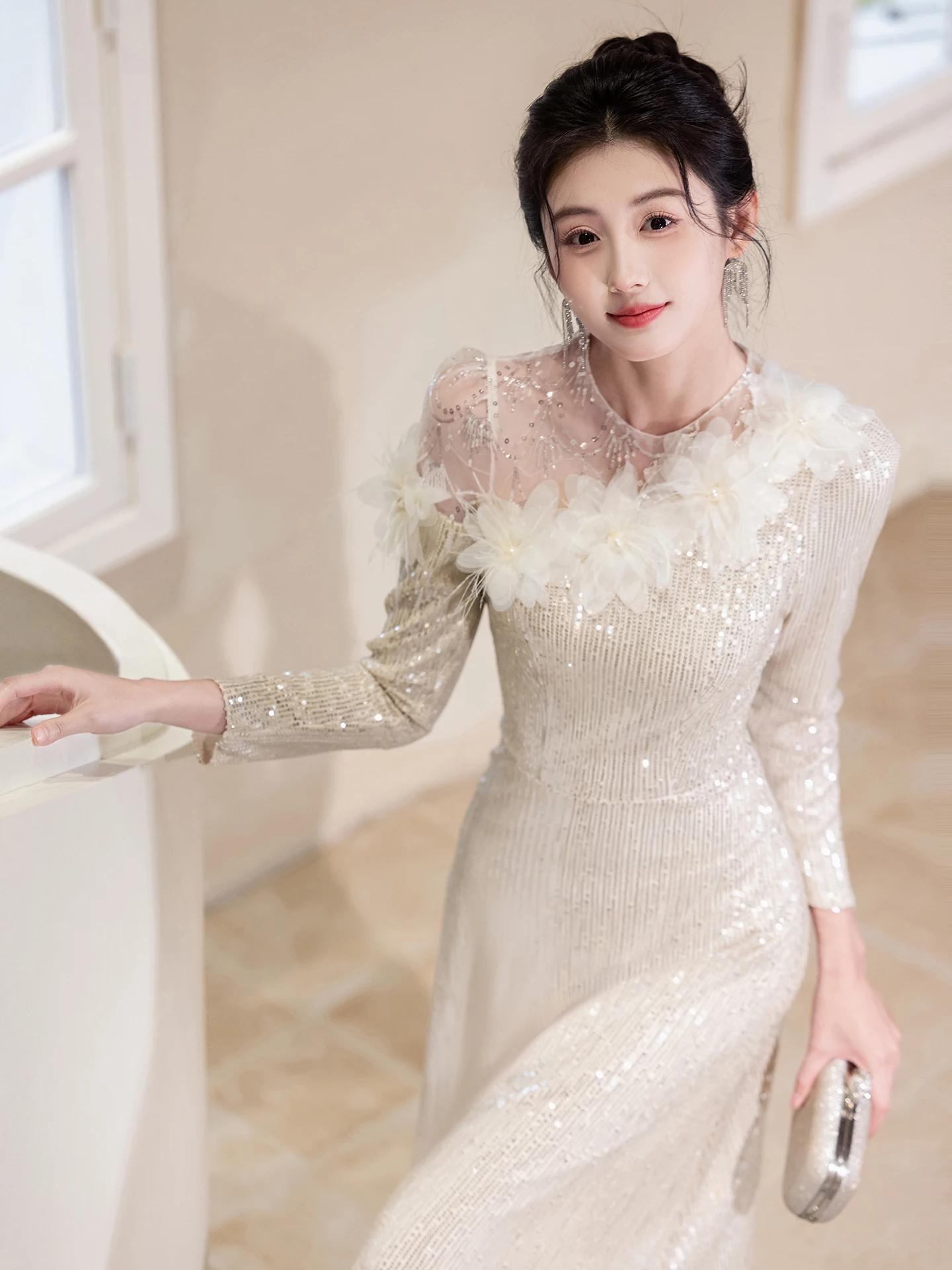 

Вечернее платье Edika с пайетками для женщин, элитное, для ведущих, свадебное, для новогодних праздников, с длинным рукавом, круглым вырезом, из полиэфирного волокна