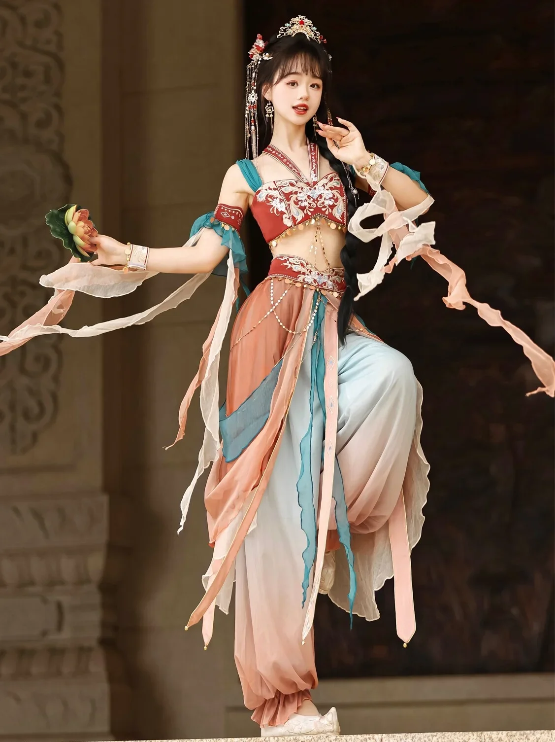 

Improved Hanfu Female Dunhuang Kweichow Moutai Pants Suit Exotic Style Han Elements Western Performance Wear Shooting Photo