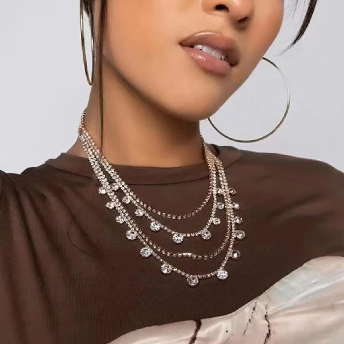 Temperament New Multi layer Neck Chain Fashionable Explosive Super Flash Water Diamond Necklace Clavicle Chain Jewelry