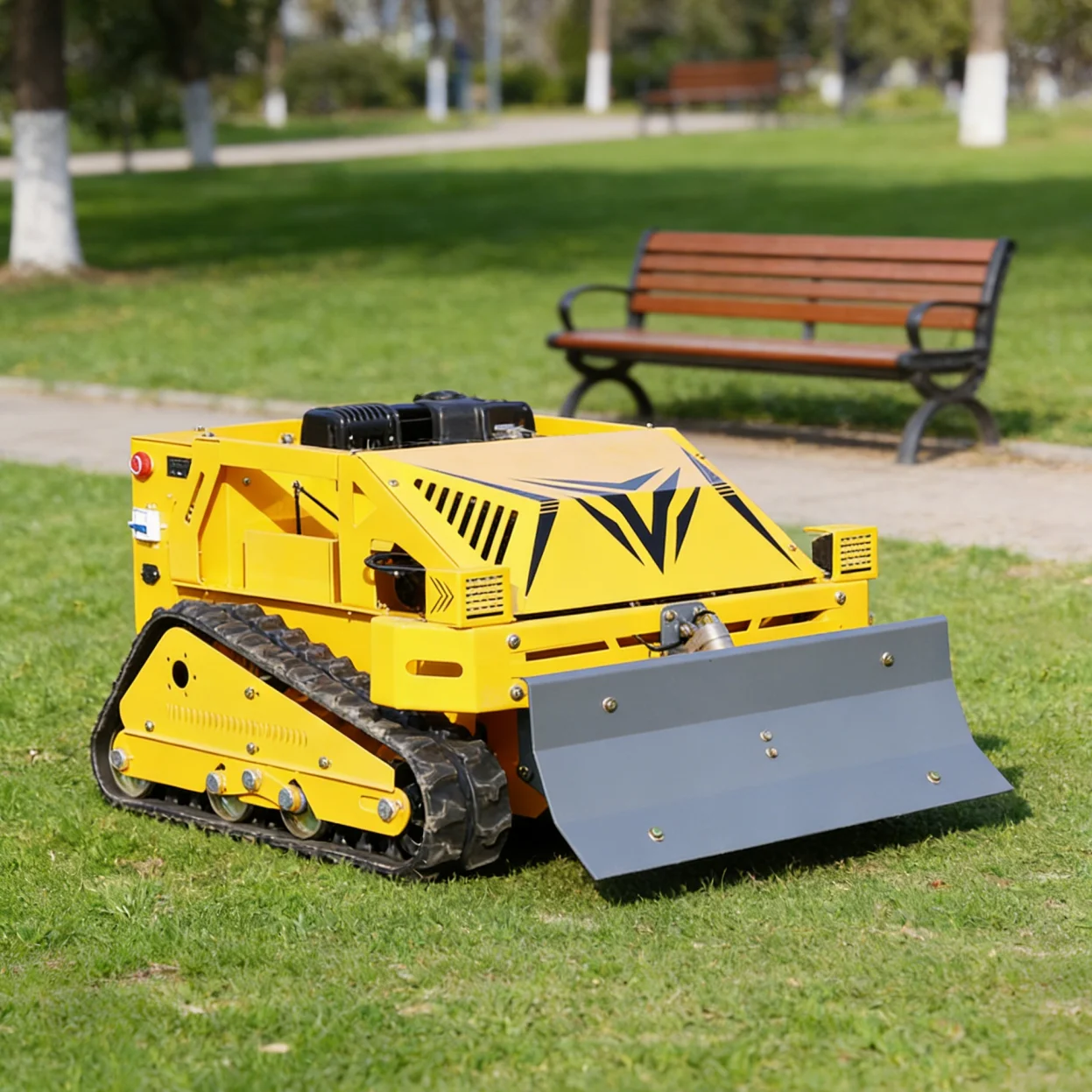 

Professional Customized Remote-Controlled Weed Trimmer for Slope Field Terrain - Remote Operated Cutting Tool