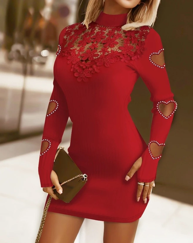 Elegantes, langärmliges, figurbetontes Minikleid für Damen, figurbetonte Passform mit Spitzenaufnäher, herzförmigen Ausschnitten und Perlenverzierungen