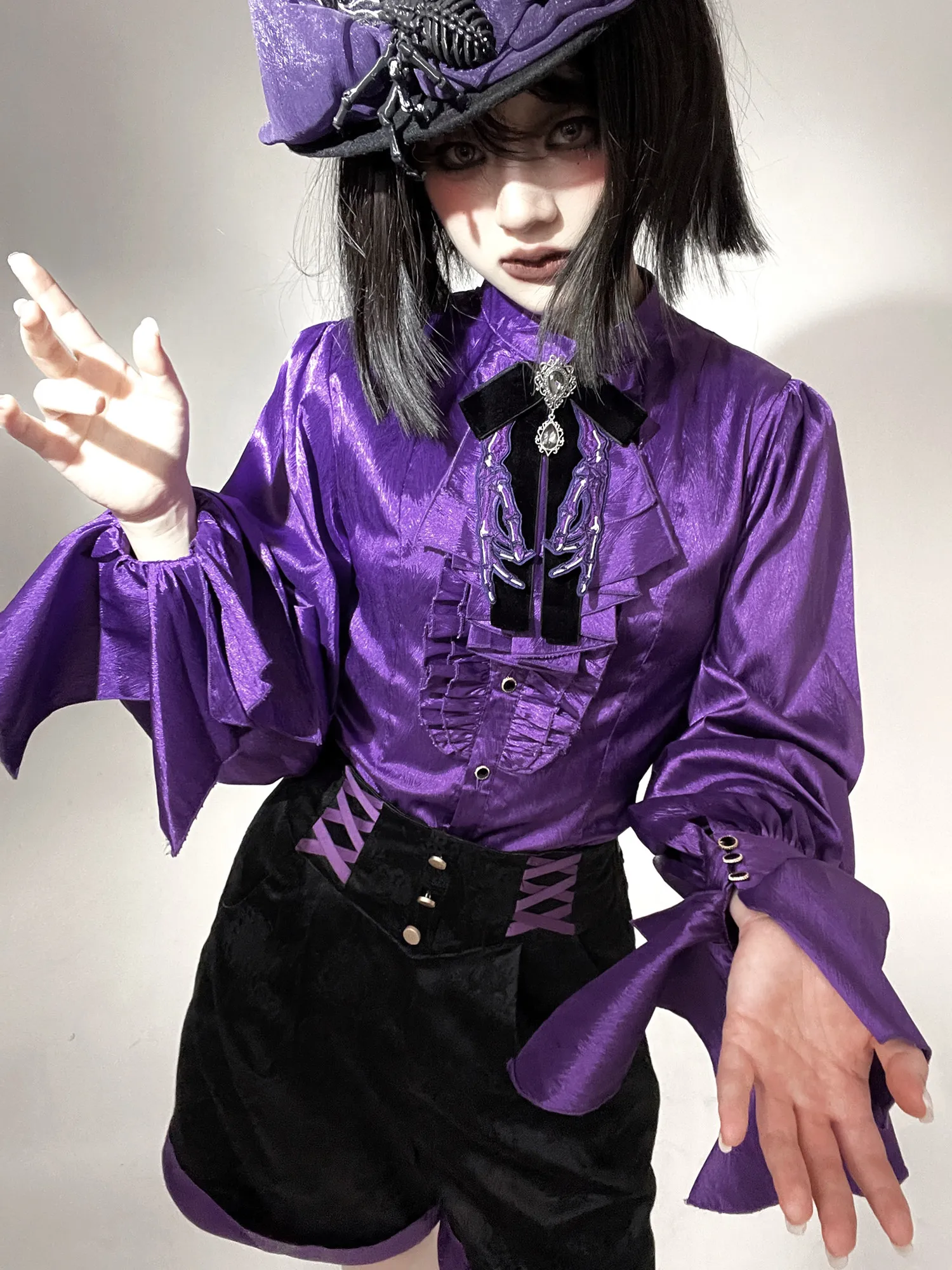 

Moonnight Return - Stand Collar Ouji Lolita Shirt, Irregular Cuffs by Miss Point PRE ORDER / 4 months