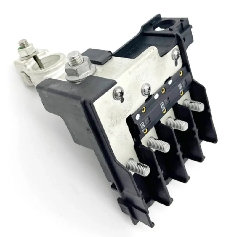 

40088866677-1 Крышка блока предохранителей положительного электрода Головка аккумуляторной батареи для Changan EADOPLUS2/CS35PLUS/Raeton/RaetonCC