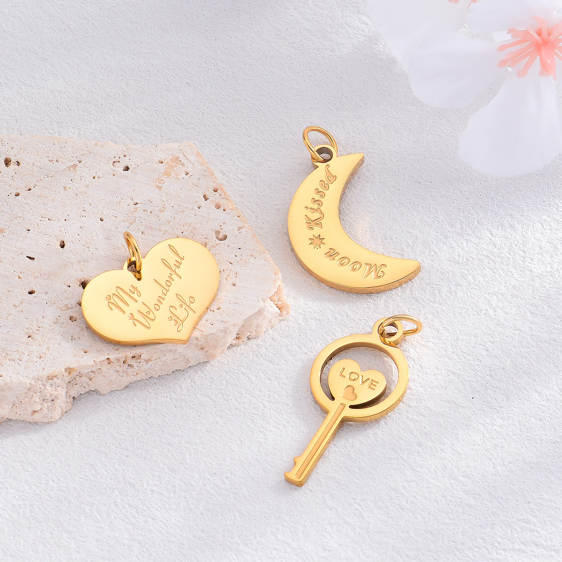4 Stück/Set Edelstahl Goldfarben Schmuckzubehör Love Mom Herz DIY Ohrring-Anhänger Schlüssel-Halsketten-Anhänger – Detail 4