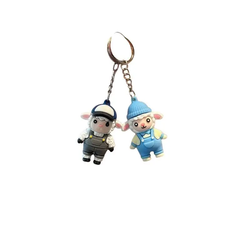 Niedliche Cartoon-Schaf-PVC-Schlüsselanhänger mit hübschen Outfits, robustem Metallring für schöne Taschendekoration, Geschenk für Kinder und Freunde. – Detail 6