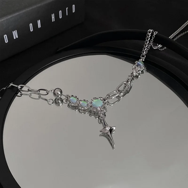 Funkelnde Mondlicht-Stein-Anhänger-Halskette für Frauen, Sternenlicht, unregelmäßige lange Quastenkette, Halsreifen, Accessoires, Modeschmuck – Detail 5
