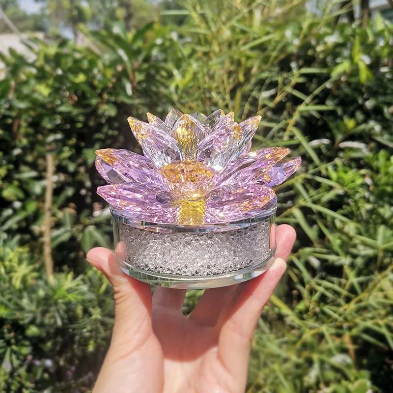 

Crystal Lotus Flower Figurine with Diamonds Glass Paperweight Car Home Decor Ornament Birthday Wedding Souvenir Fengshui Gifts