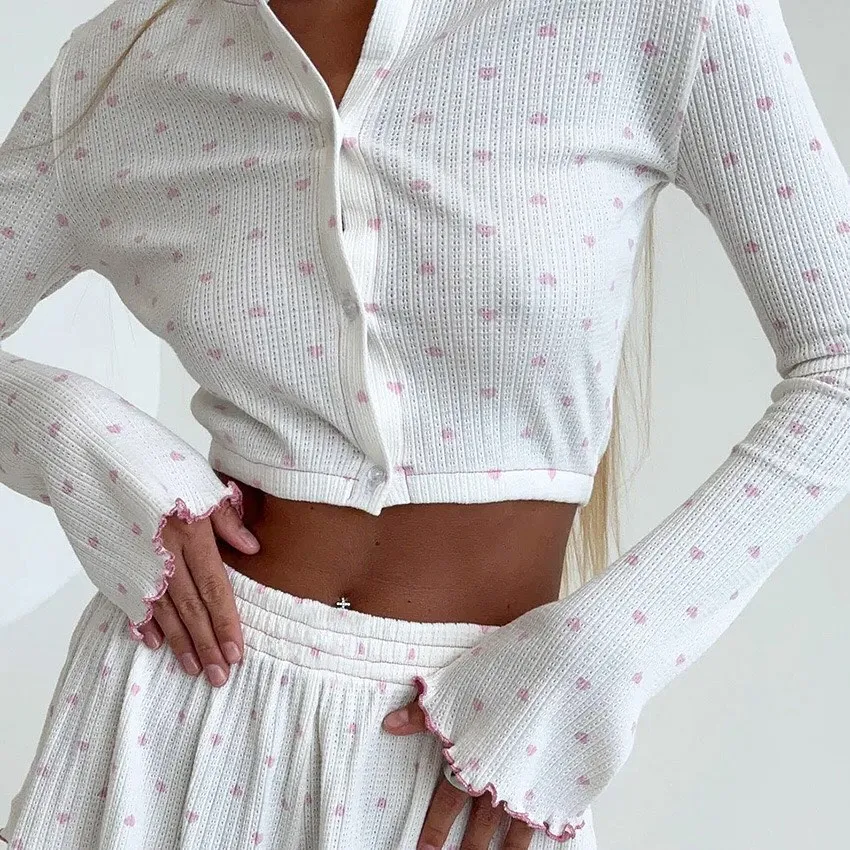 

Women's Knit 2-Piece Set Casual Pajama Set O-Neck Print Sleepwear with Ruffles Loungewear Cut Short Crop Top And Wide Leg Shorts