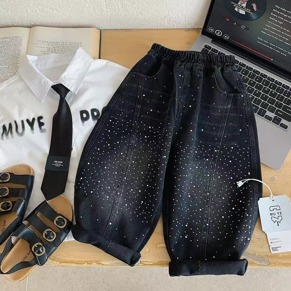 

Children's Pants 2026 Spring New Trendy Cool Hot Diamond Denim Casual Pants For Boys And Girls Stylish Curved Knife Pants